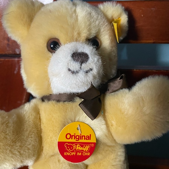 Vintage STEIFF Teddybear 22